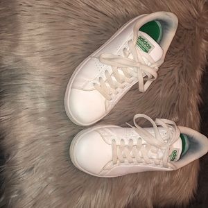 Adidas cloud foam shoes